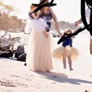 Willow & clay skirt size small